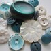 Vintage Buttons - Cottage chic mix of green and white, old and sweet - lot of 20 (3003)