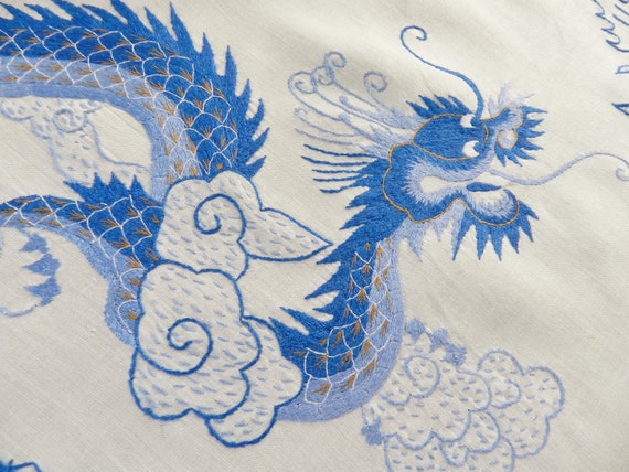 Vintage Asian Blue Dragon Tablecloth Napkins by SnowyCreekDesigns