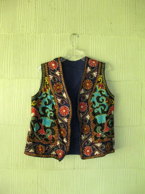 VINTAGE 60s embroidered suzani gypsy vest