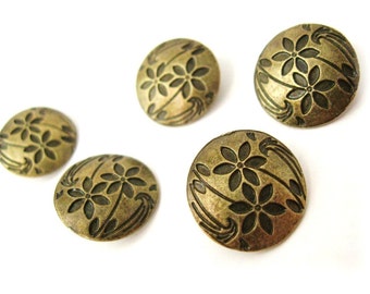 5 Antique bronze Shank Sewing Buttons Carved Flowers 17mm (BM103)