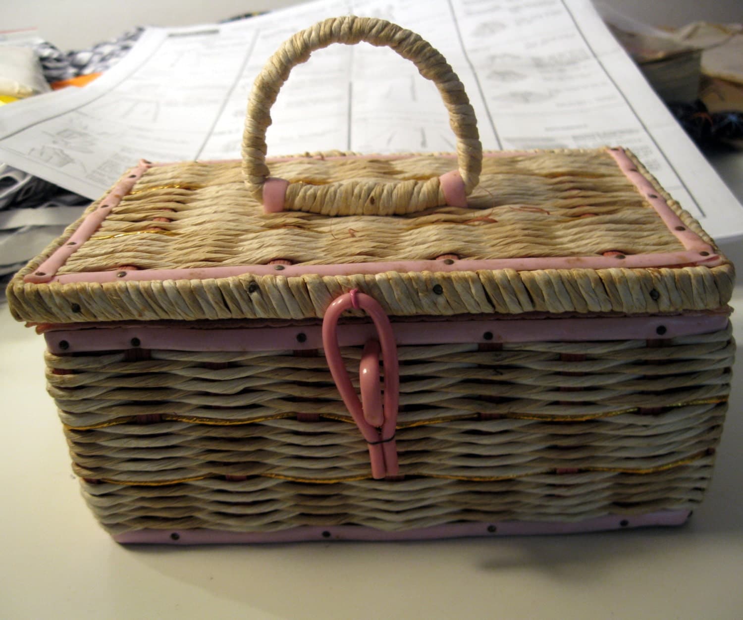 Vintage pink natural and goldtone small sewing basket Haute Juice
