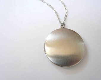 Plain silver locket necklace Custom length Round locket Sterling silver Medium locket Long necklace Short necklace Photo locket Large locket
