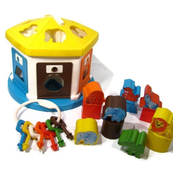 Chicco Gazebo Circus Shape Sorter toy with Keys Animals and