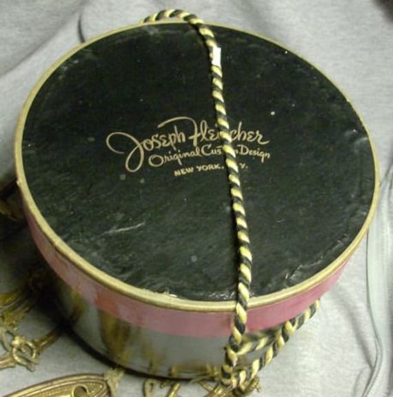 Vintage Round Ladies HAT BOX Black and Pink Hatbox Joseph