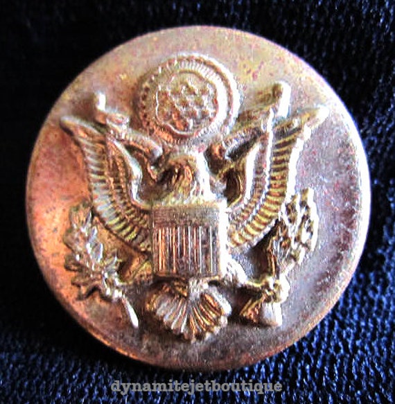 Items similar to WW2 US Army ENLISTED Eagle brass collar disk embossed ...