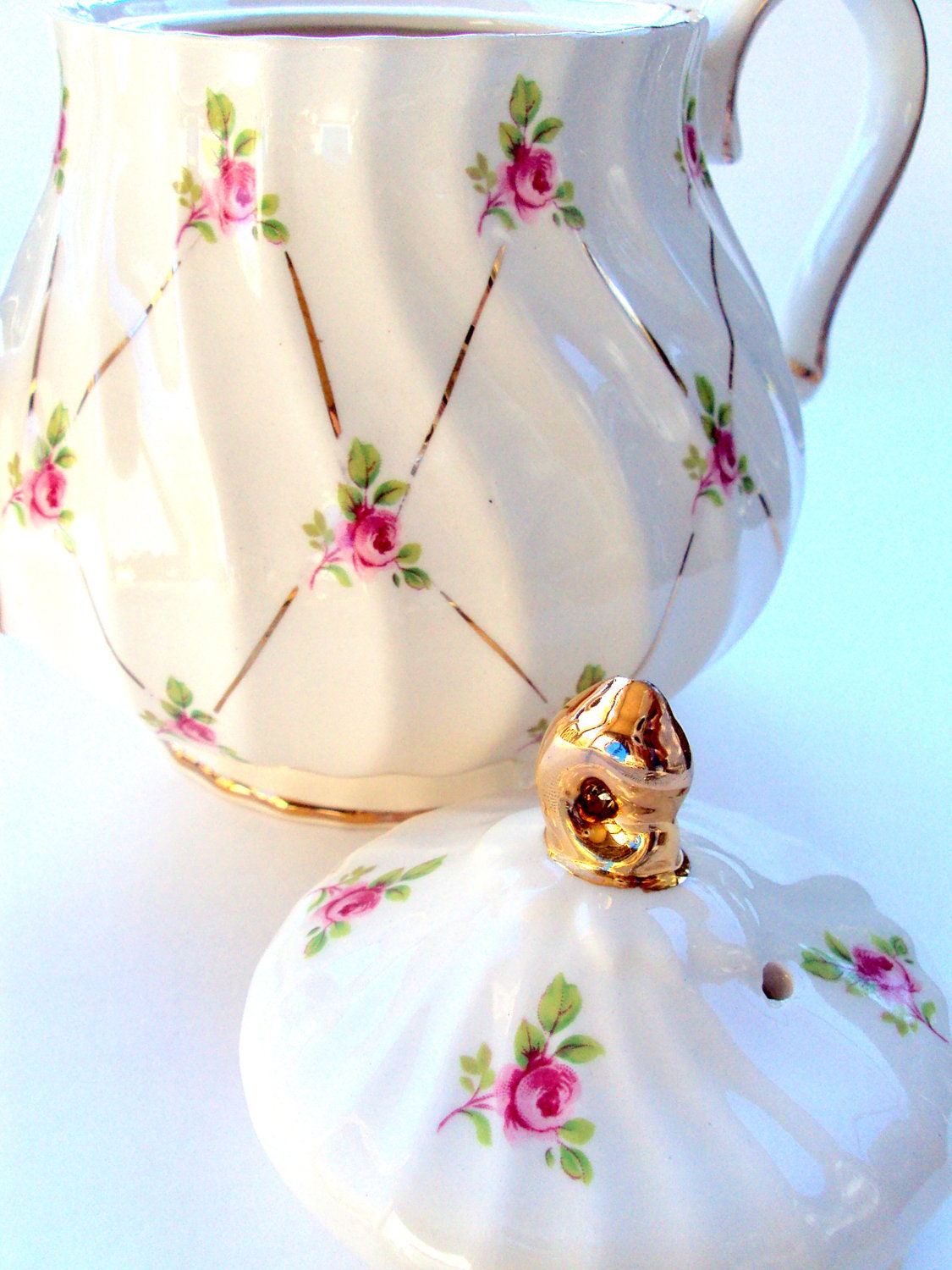 Vintage Sadler Teapot England Roses Pattern 3632 22K Gold