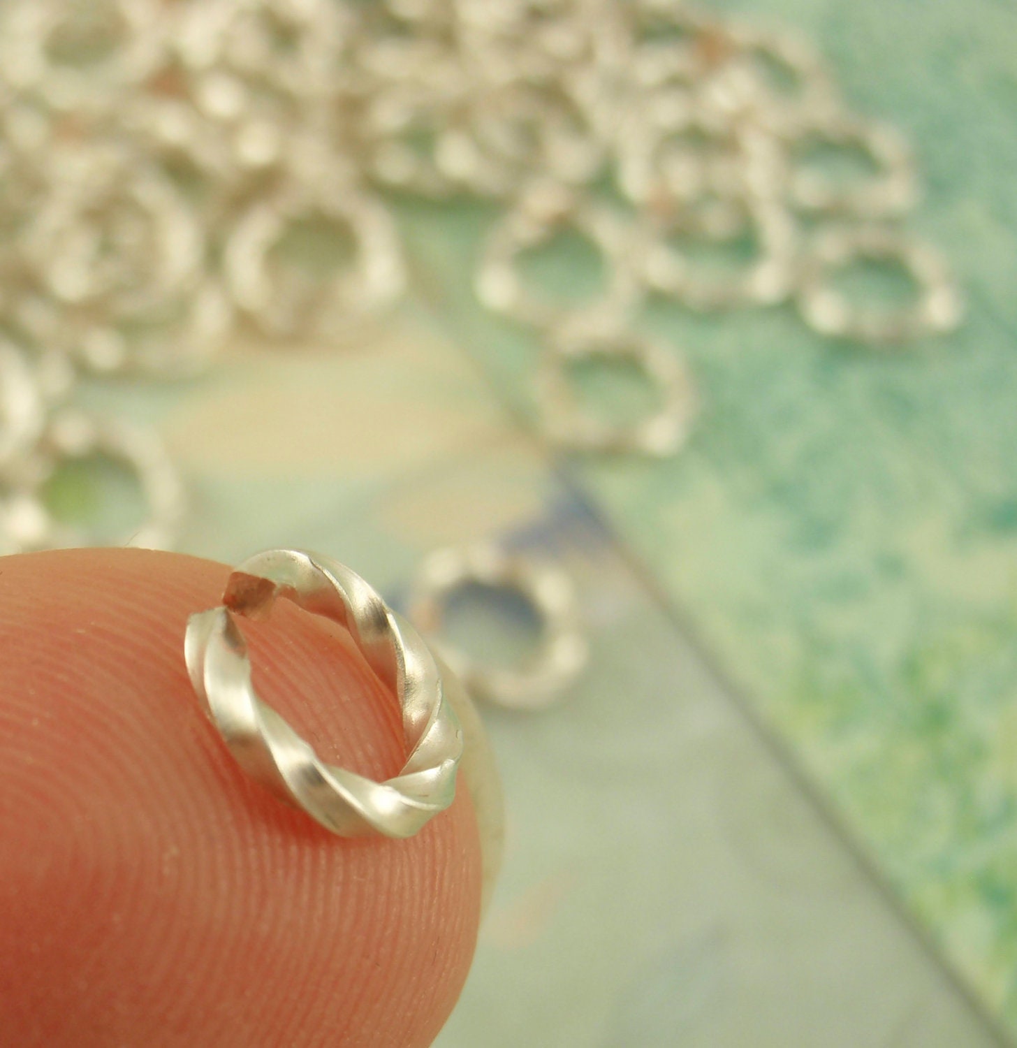 50 Twisted Square Jump Rings 18 gauge 4.25 mm ID Silver Plate