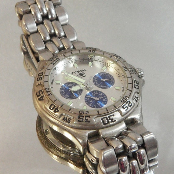Vintage Fossil Watch. Men's. Silver Tone. Blue Dials.