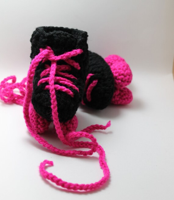 Items similar to Roller Derby Baby Booties Roller Skate ...