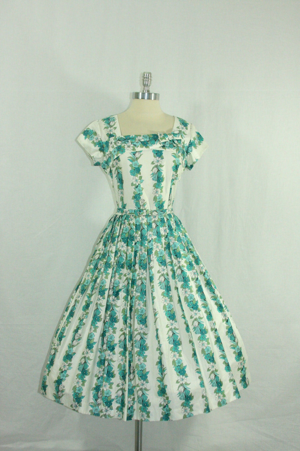 1950s Spring Dress Vintage Polished Cotton Full Skirt