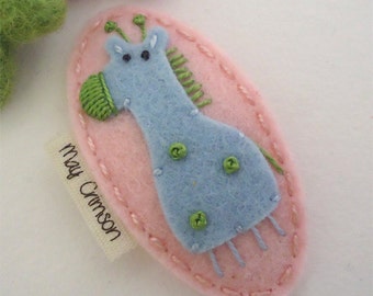 Felt hair clip -No slip -Wool felt -Gemma the giraffe -pale pink