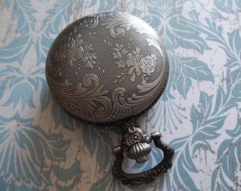 Antiqued Silver Pocket Watch Locket - Clear See Through Inside Compartment - Vintage Style - Fillable - Qty 1