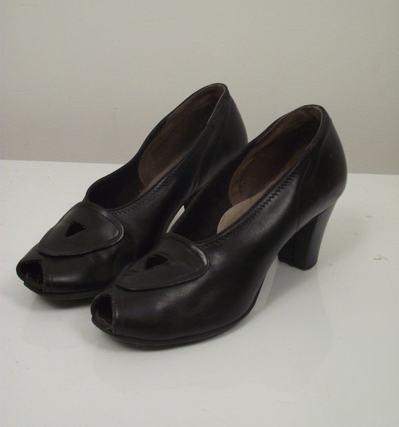 1940s Peep Toe Shoes / 40s Black Leather Heels