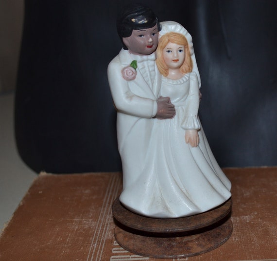  MixEd  rAce  Bride and gRoom cakE  TOPPER  Lefton