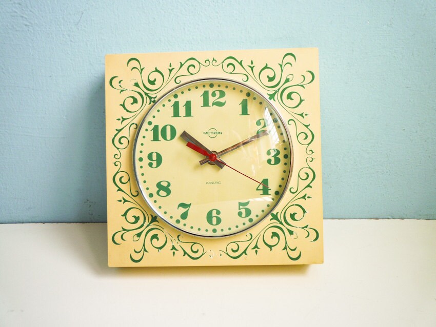 Vintage 70s Kitchen Wall Clock Big Cream Green Flowers 70s
