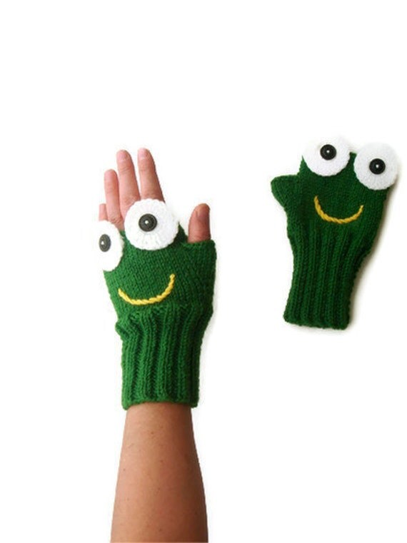 Green Frog Hand Knit / Fingerless Gloves /Green Color/ Boys