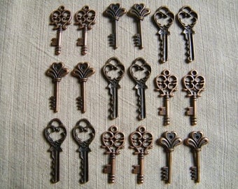The Lost Keys 18 Skeleton Key Charms Antique Copper Key Pendants Small Key Charms Set