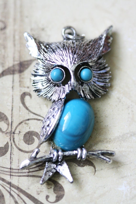 LABOR DAY SALE Silver Vintage Owl and Gold Toned Owl Pendants