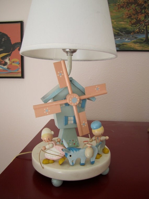 Irmi Nursery Lamp with musical moving windmill playing