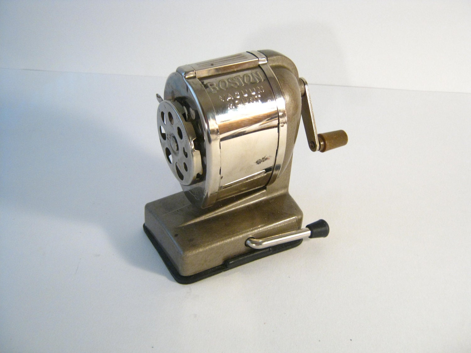 Vintage Boston Vacuum Mount Pencil Sharpener Retro Pencil