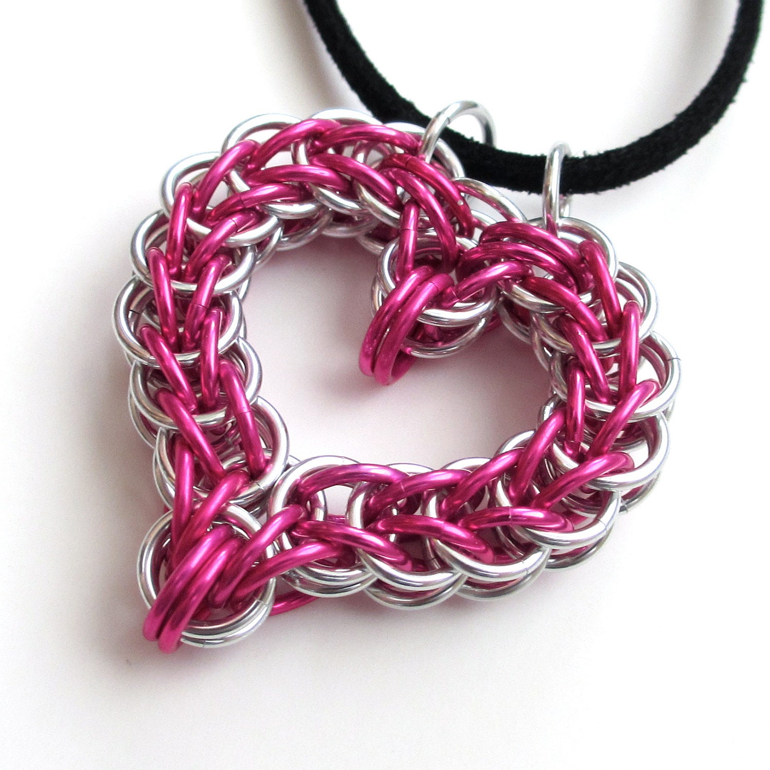 Pink heart chainmail pendant necklace