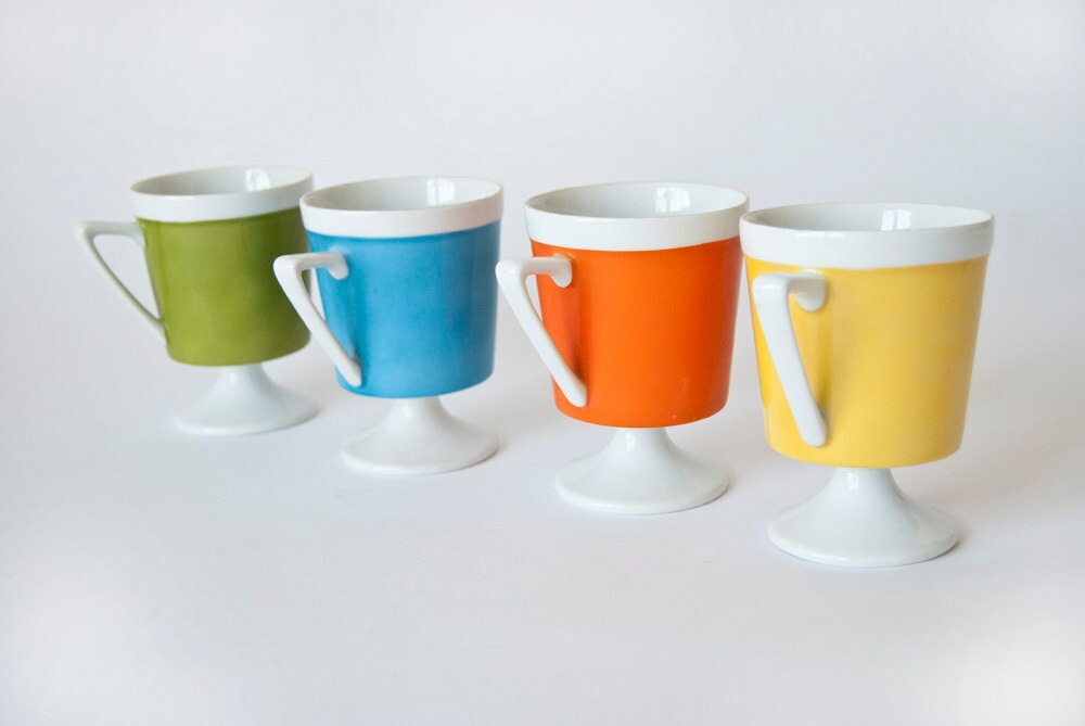 Mid Century Footed Mugs Cups Ceramic Set of 4 by TwoStoryVintage