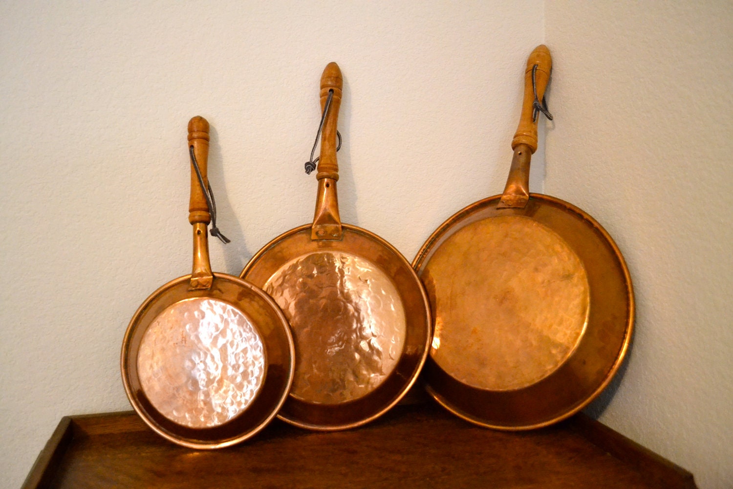 Set of 3 Hammered Copper Frying Pans Shabby Chic Country