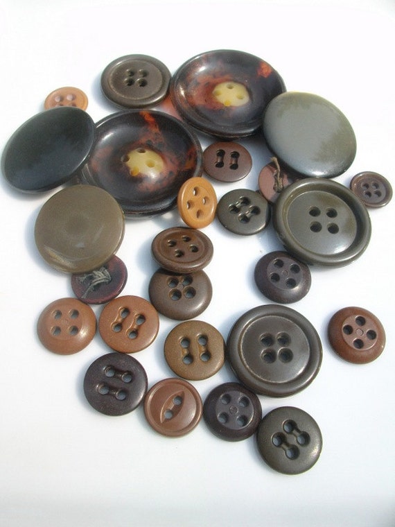 Items similar to Rustic Vintage Brown Buttons / Crafting / Sewing ...