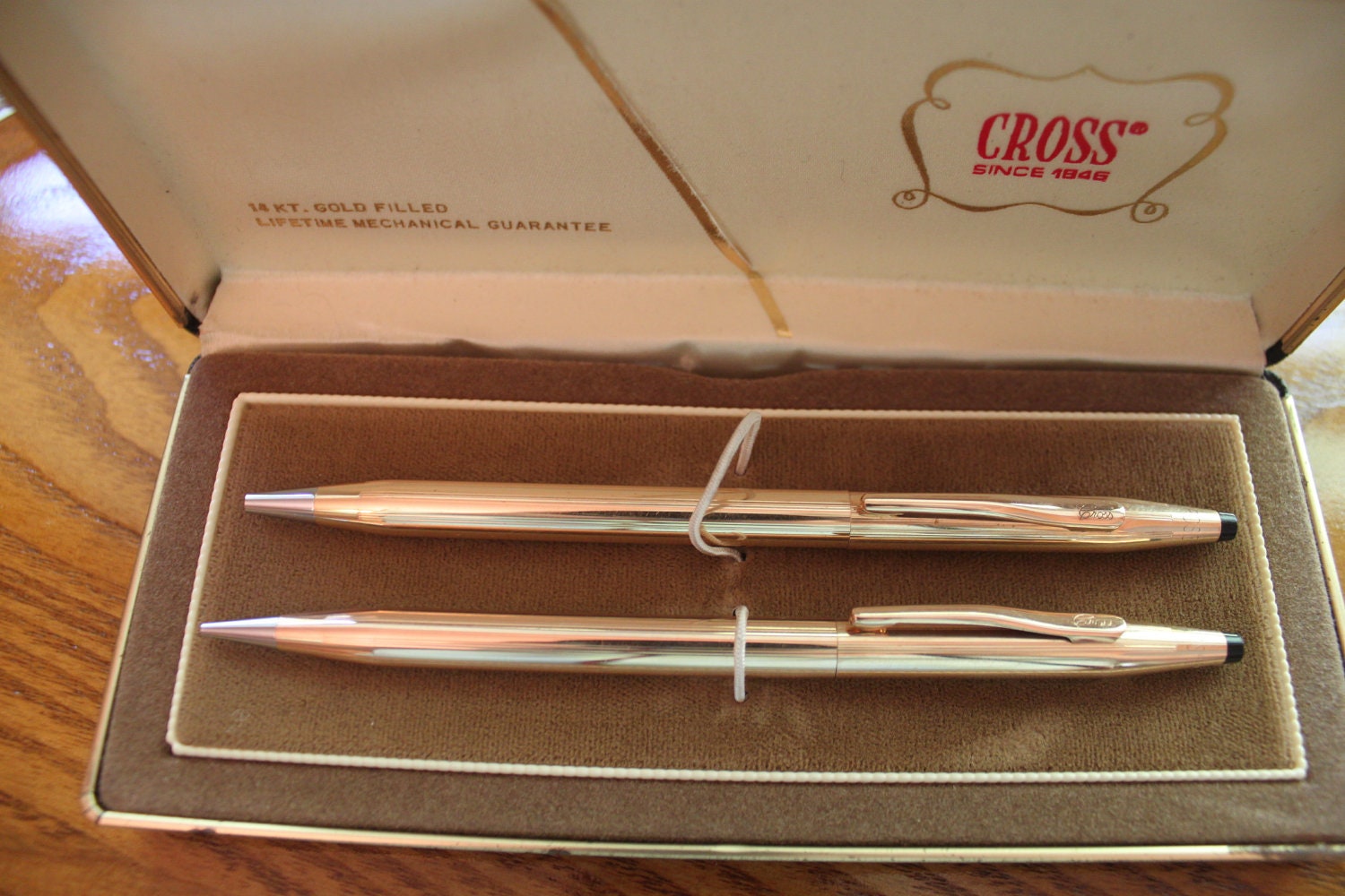 14K gold filled Cross Pen & Pencil Set in original box