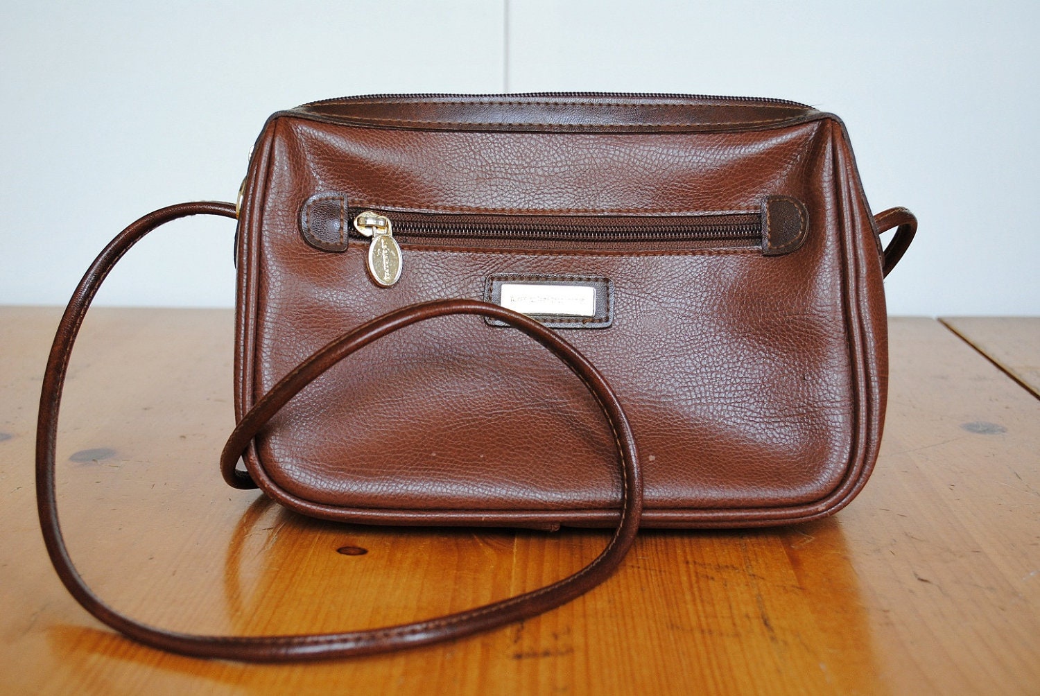 Brown Square Cross Body Leather Bag – by Liz Claiborne – Haute Juice