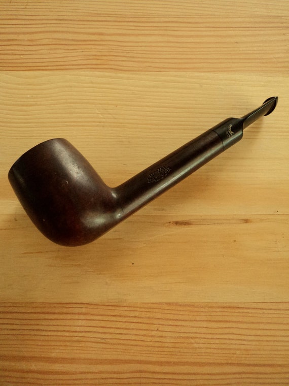 Vintage Royal Falcon Pipe