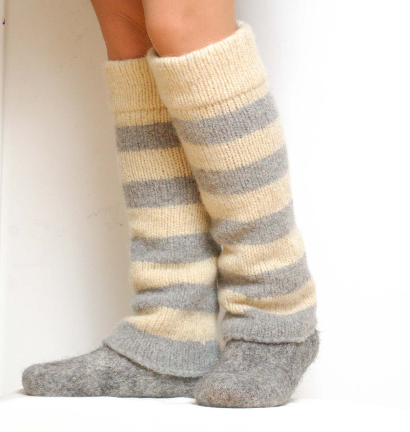 Boiled wool striped leg warmers white gray knit by WoolenClogs