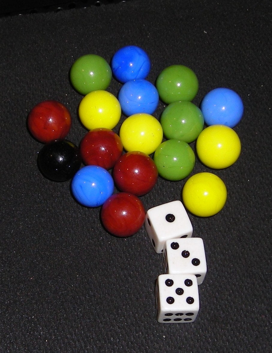 Vintage Playing Marbles...Dice...Glass Marbles.......Game