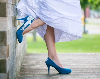 SALE.Wedding Shoes. Teal Blue Wedding Heels, Teal Bridal Shoes, Low Heel, Teal Heels, Blue Heels, Bridal Heels, Teal Pumps with Ivory Lace