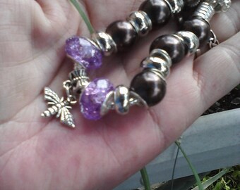 Bee among the grapes, Euro style bracelet