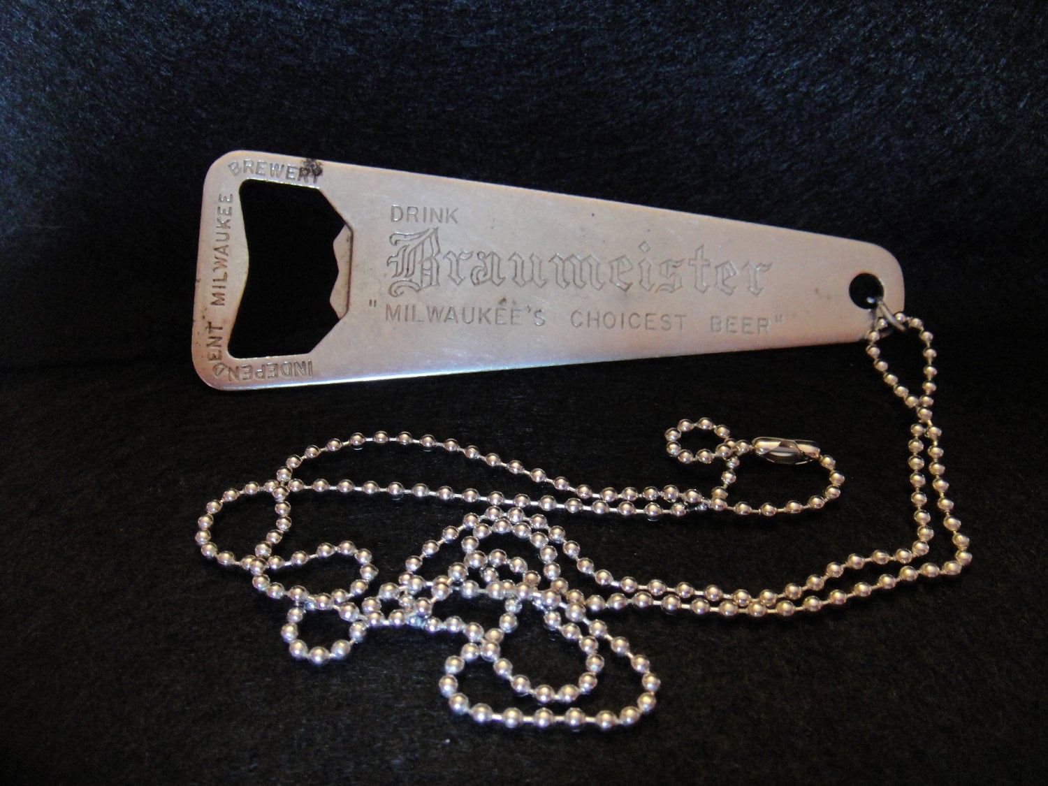 Vintage 1950s Braumeister Beer bottle opener necklace