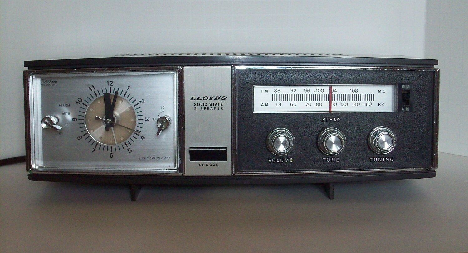 Vintage Clock Radio AM/FM Lloyd Solid State 2 Speaker Clock