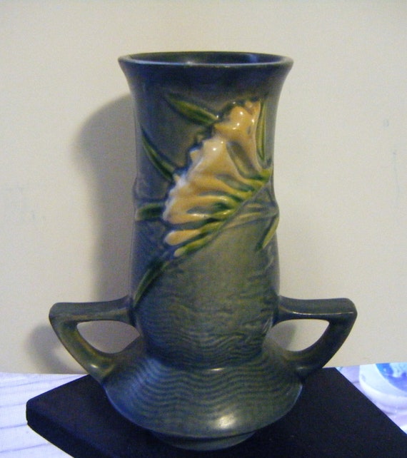 1940's Roseville Pottery Freesia Double Handled Vase by parkledge