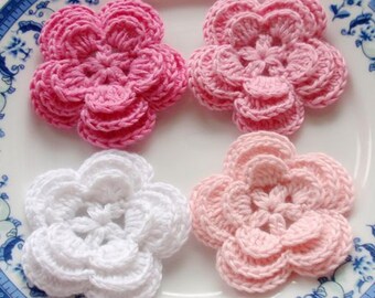 4 Crochet Flowers In White, Lt pink, Pink, Bubble gum Pink YH-008-01