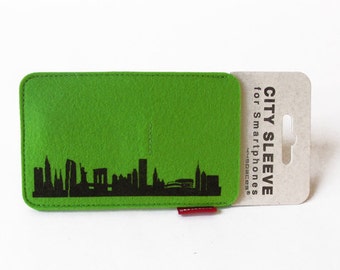 Greenery NEW YORK Skyline iPhone iPod Sleeve, Cover made from Wool-Felt, hand-screenprinted New York in green- fits various smartphones
