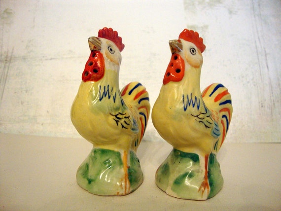 Colorful Rooster Salt and Pepper Shakers Occupied Japan