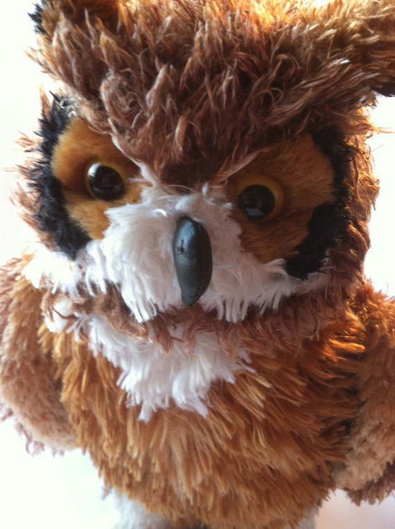 giant stuffed owl