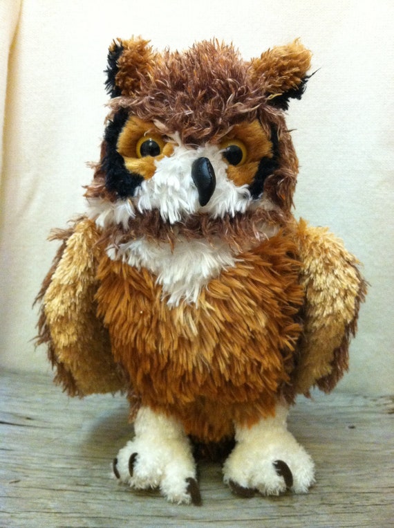 giant stuffed owl