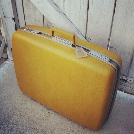 samsonite gold suitcase