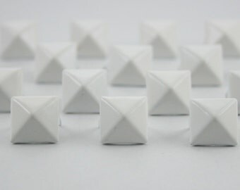 50 pcs. White Pyramid Studs Biker Spikes spots nailheads 11 mm. CKSP111