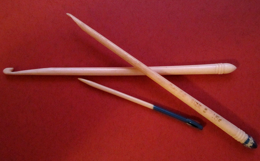Two Vintage Luxite Bone Crochet Hooks and Needle