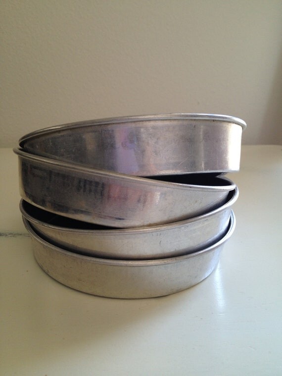 Vintage Mini Aluminum Cake Pan Set of 4 Small Round