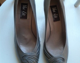 Vintage Grey Peep Toe Pumps Van Eli Size 8-8.5