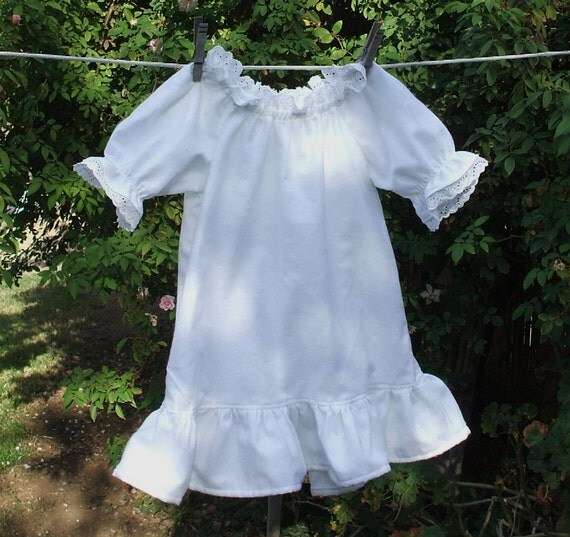 TODDLER girls Flannel Prairie Nightgown White Lace Trim fits