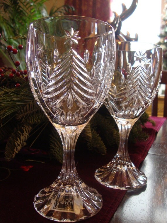 Set of 8 Mikasa Crystal Water Goblets Wine Glasses Stemware